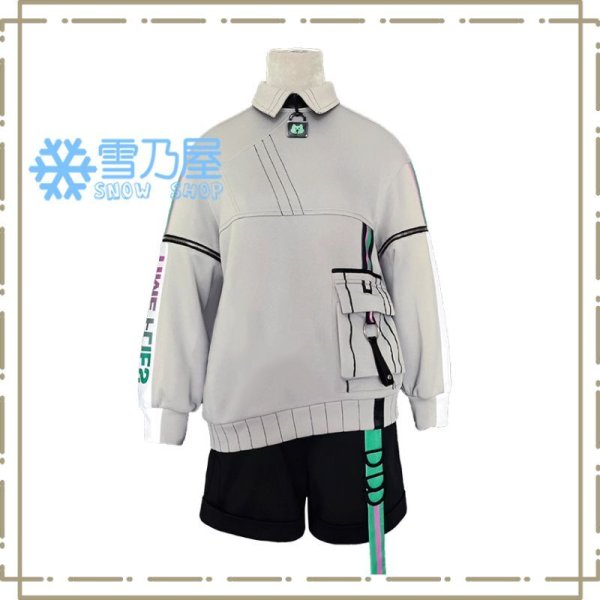 AZA 子供時代衣装