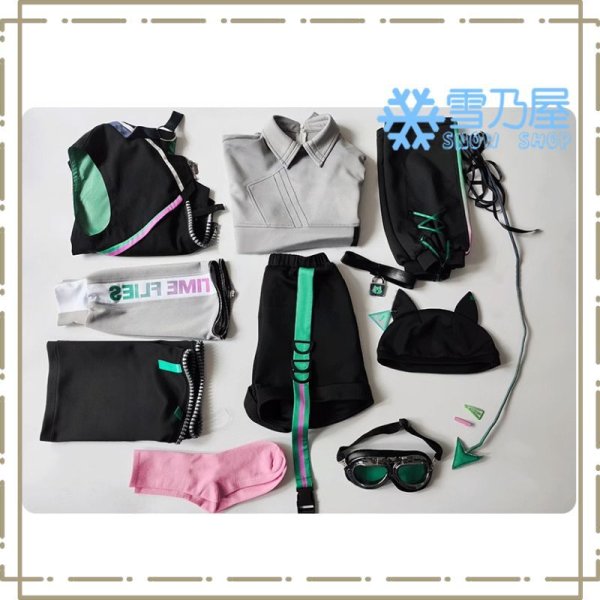 AZA 子供時代衣装