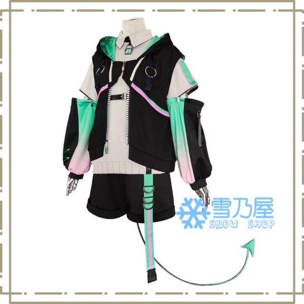 AZA 子供時代衣装