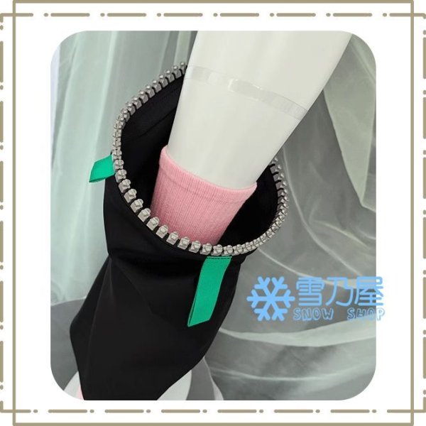 AZA 子供時代衣装