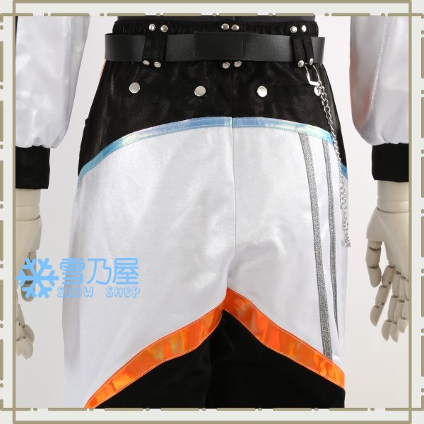 LOCK YOUR GAZE衣装