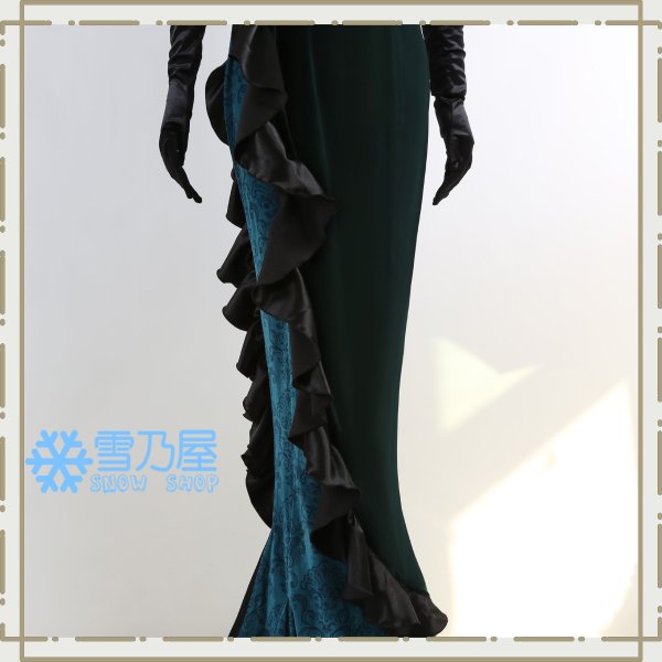 ジョルジーナ・リーチ衣装