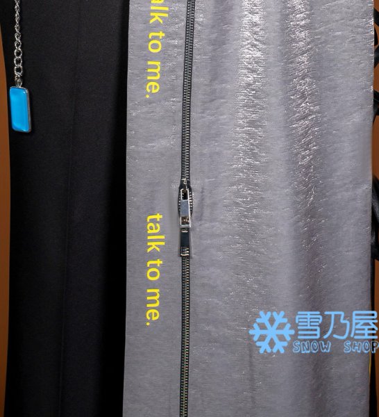 talk to meYOLO衣装