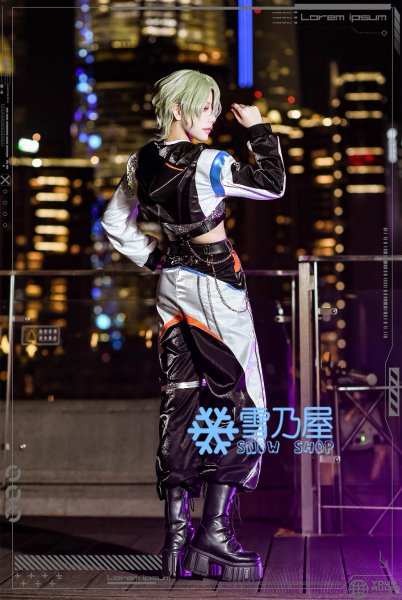 LOCK YOUR GAZE衣装