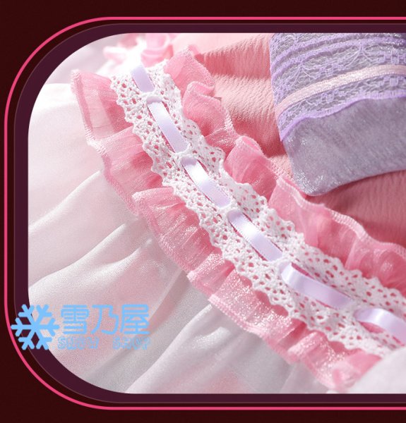 暁山瑞希ハイド・クリノリン衣装