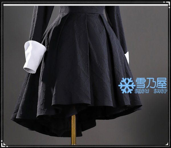 宵崎奏　神っぽいな衣装